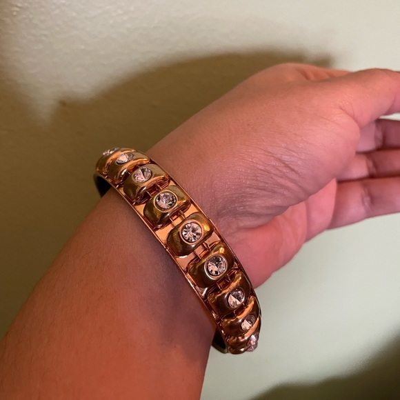 Elegant Gold and White Stones Bracelet - Picture 4 of 5